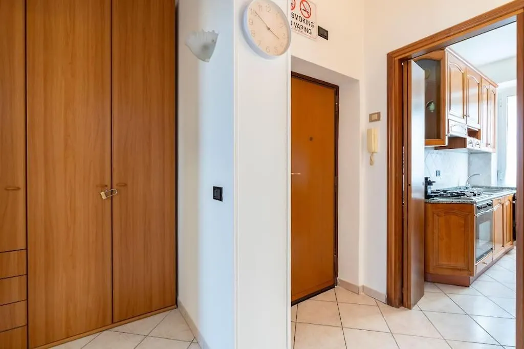 A 20 Min Dal Vaticano Hera House Rome 0*,